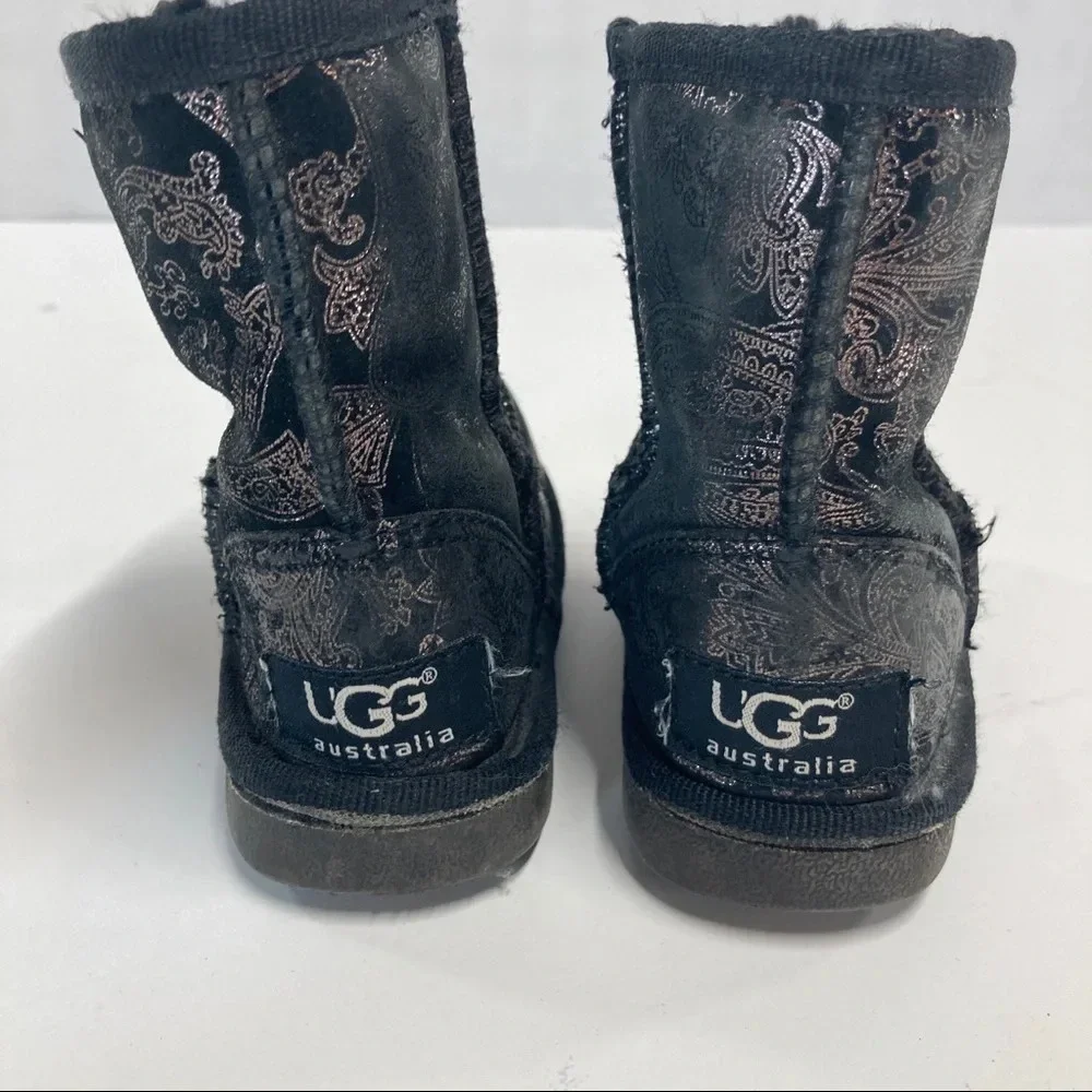 UGG Black and Gold Paisley 24 months boots fur lined